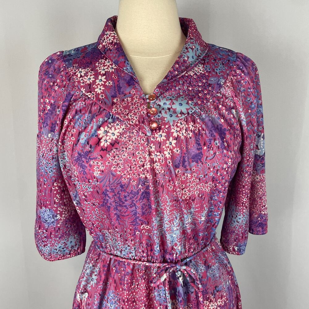 Vintage Skater Dress Medium Purple Ditsy Floral A Line Garden Cottage Retro 70s - Picture 2 of 12